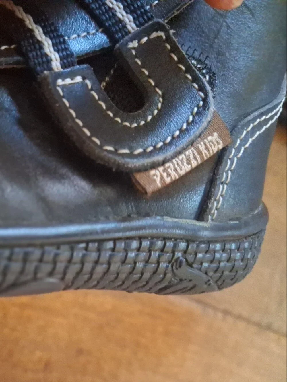 ​EUC Peruzzi Kids Black Leather High-Top Shoes | Size 6